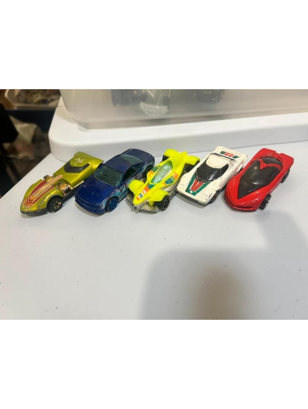 Hot wheels die cast cars lot of 5